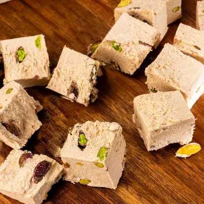 Vakumlu Antep Fıstıklı Helva 500gr resmi