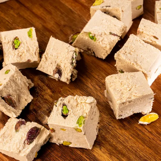 Vakumlu Antep Fıstıklı Helva 500gr resmi